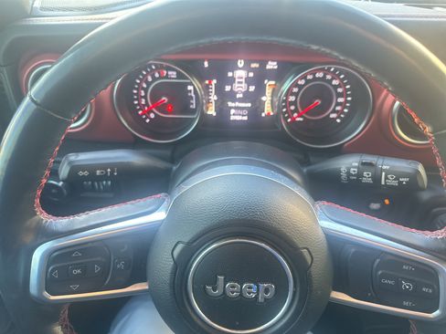 Used 2021 Jeep Wrangler Unlimited Rubicon w/ Xtreme Recon 35" Tire Package image 40