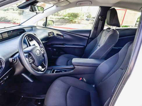 Certified 2022 Toyota Prius LE image 22