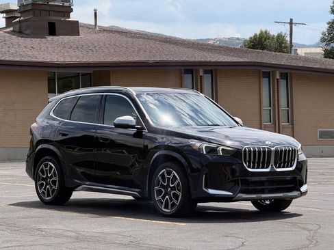 Used 2023 BMW X1 xDrive28i w/ Convenience Package AWD/4WD image 7