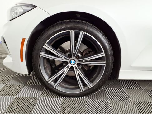 Used 2024 BMW 330i xDrive Sedan w/ Premium Package AWD/4WD image 7