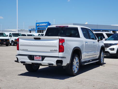 Used 2024 Chevrolet Silverado 1500 High Country w/ Technology Package AWD/4WD image 7