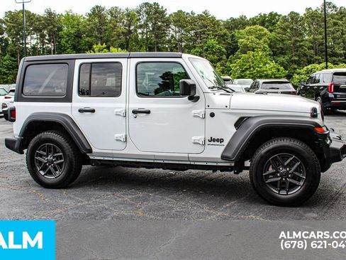 Used 2025 Jeep Wrangler Unlimited Sport AWD/4WD image 8