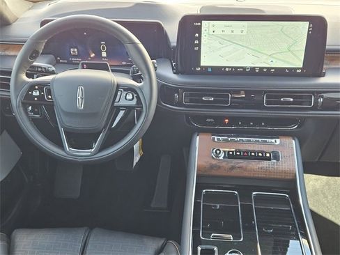 New 2025 Lincoln Aviator Black Label image 24