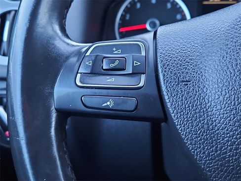 Used 2017 Volkswagen Tiguan Limited w/ Premium Package image 19