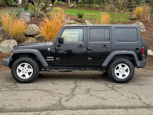 Used 2017 Jeep Wrangler Unlimited Sport w/ Quick Order Package 24S image 2