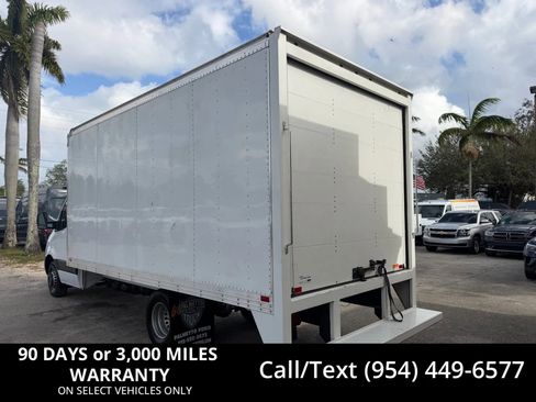 Used 2021 Freightliner Sprinter 3500 image 1