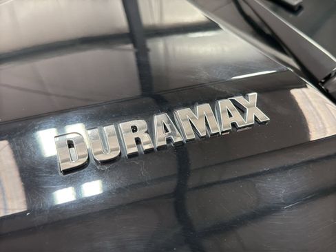 Used 2022 Chevrolet Silverado 1500 LTZ image 10