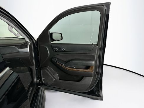 Used 2018 Chevrolet Suburban LT w/ Texas Edition Package image 34