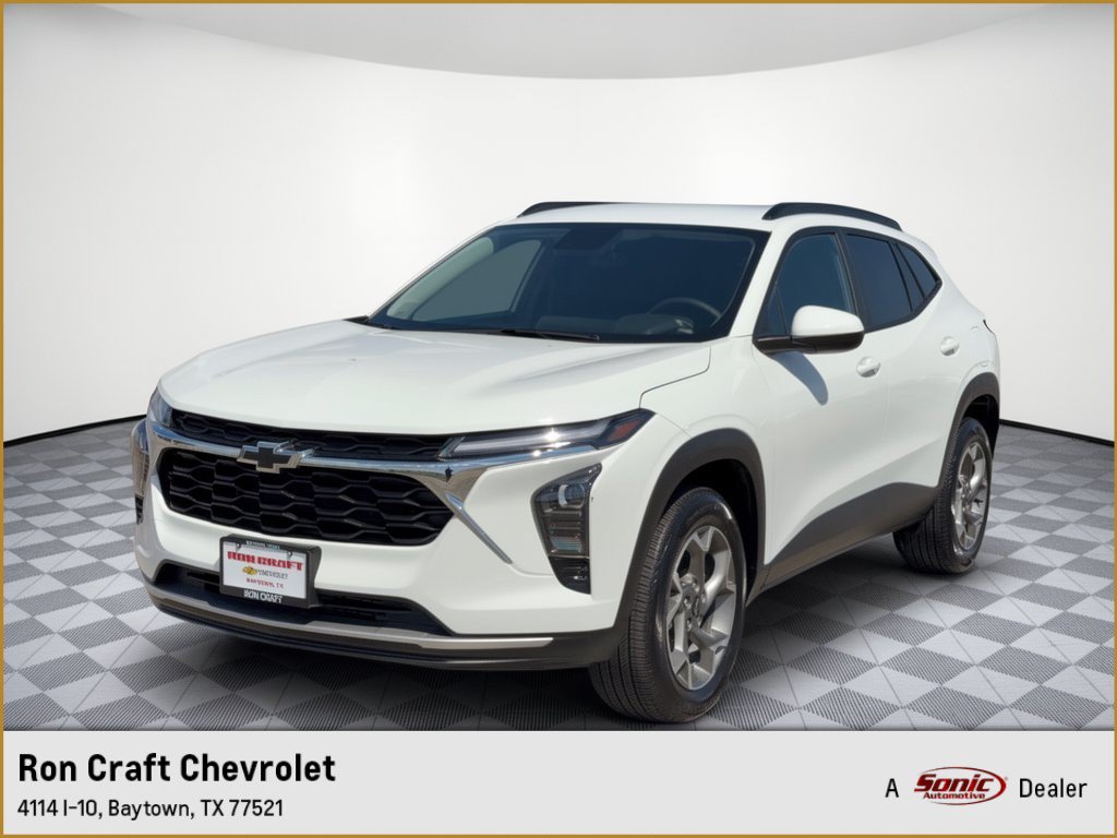 Used 2026 Chevrolet Trax LT w/ Driver Confidence Package FWD image 1