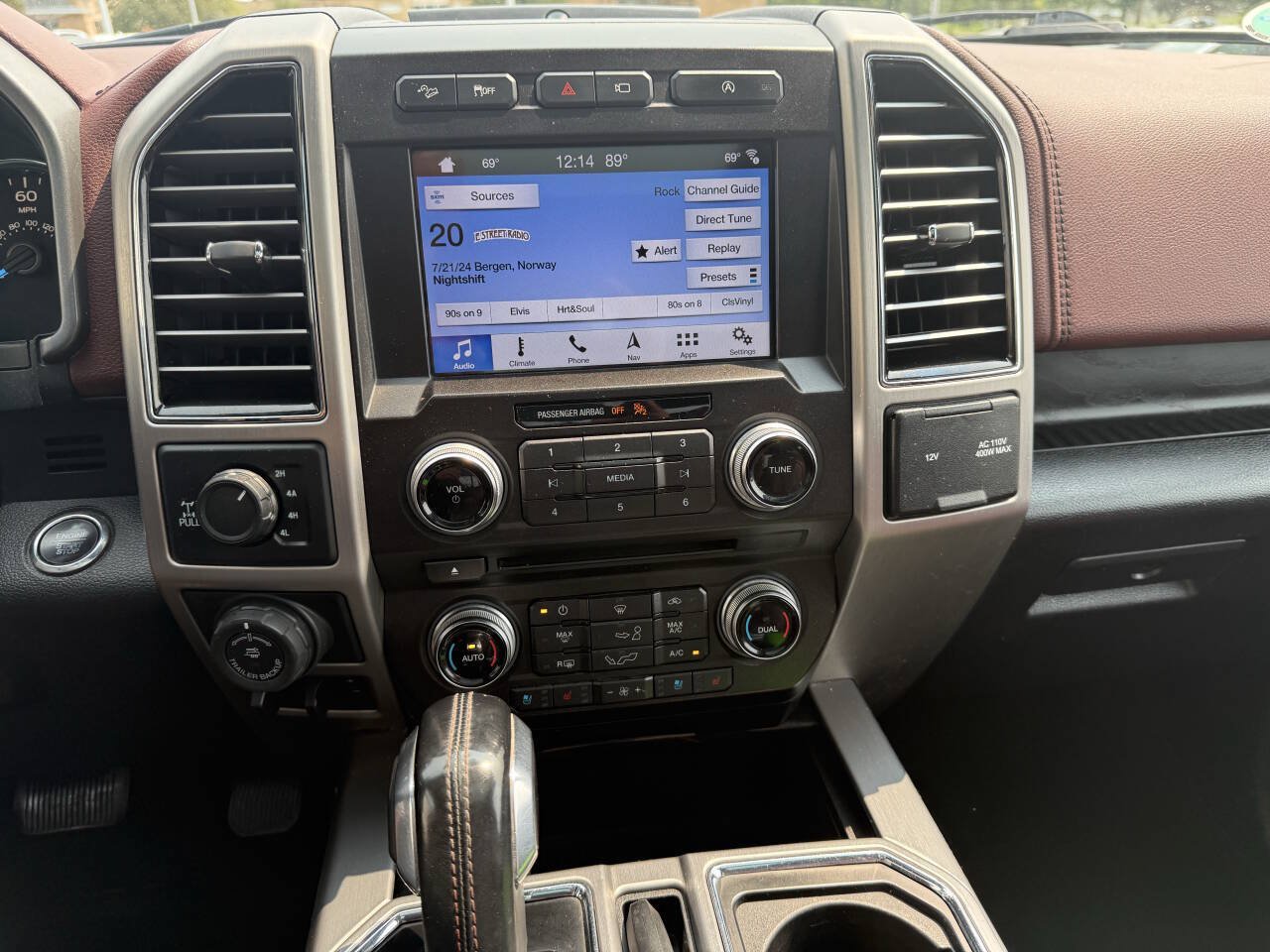 Used 2018 Ford F150 Platinum w/ Equipment Group 701A Luxury AWD/4WD image 8