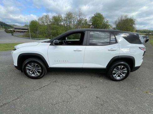 New 2026 Chevrolet Equinox LT w/ Convenience Package II AWD/4WD image 4