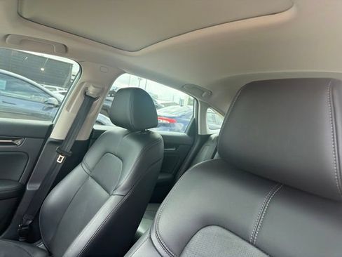 Used 2022 Honda Civic Touring image 14