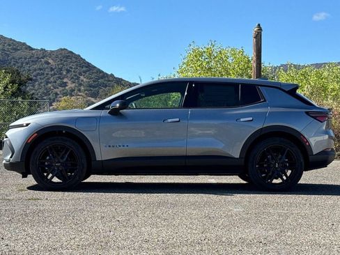 New 2026 Chevrolet Equinox EV LT w/ LPO, Blackout Package FWD image 7