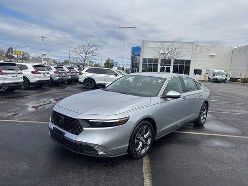Certified 2024 Honda Accord EX image 9
