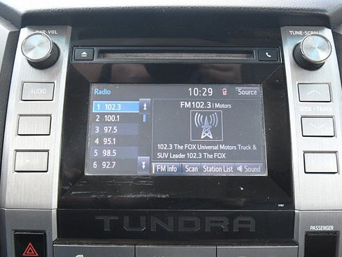 Used 2015 Toyota Tundra SR image 17