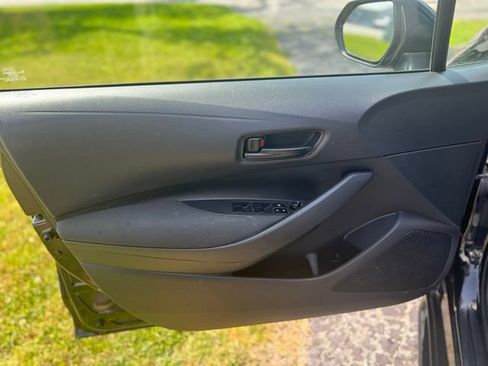 Used 2023 Toyota Corolla LE FWD image 9