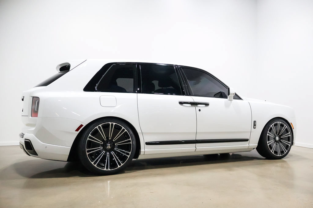 Used 2025 Rolls-Royce Cullinan Black Badge AWD/4WD image 88