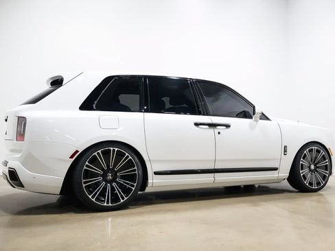 Used 2025 Rolls-Royce Cullinan Black Badge AWD/4WD image 88