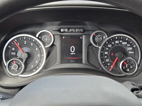 New 2026 RAM 2500 Tradesman AWD/4WD image 11