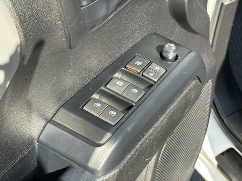 Used 2023 Toyota Tacoma SR image 10