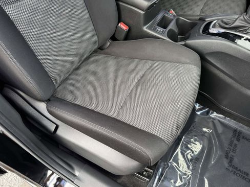 Used 2019 Nissan Rogue Sport SV w/ All-Weather Package AWD/4WD image 10
