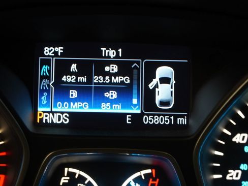 Used 2015 Ford Escape Titanium w/ Equipment Group 301A AWD/4WD image 8
