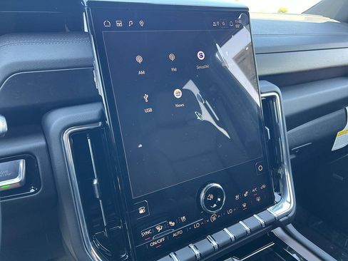 New 2026 GMC Yukon XL Denali w/ Denali Reserve Package RWD image 18