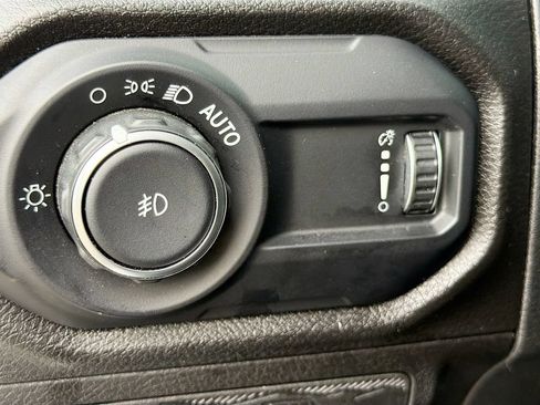 Used 2024 Jeep Wrangler Unlimited Sport AWD/4WD image 33
