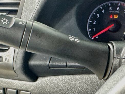 Used 2012 Nissan Altima 2.5 S FWD image 12