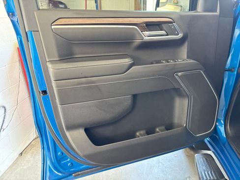 Used 2023 Chevrolet Silverado 1500 RST AWD/4WD image 15