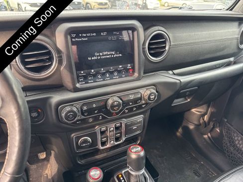 Used 2018 Jeep Wrangler Unlimited Sahara image 16