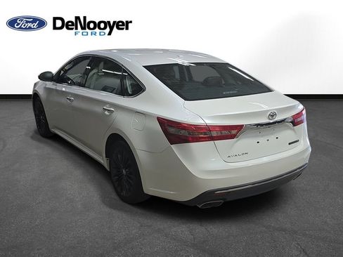 Used 2018 Toyota Avalon Touring w/ Carpet Mat Package FWD image 8