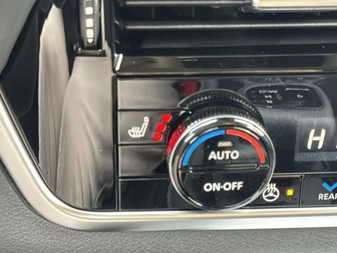 New 2026 Nissan Rogue Platinum w/ Platinum Premium Package image 9