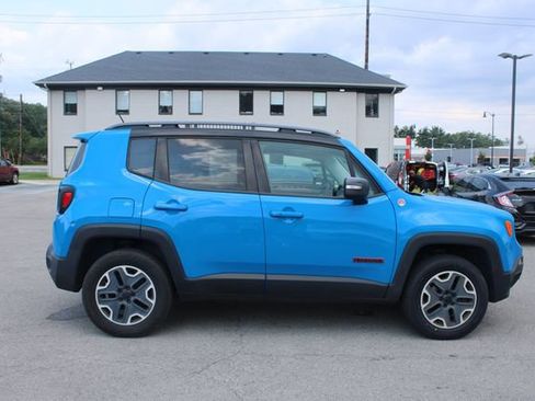 Used 2015 Jeep Renegade Trailhawk w/ Premium Leather Group AWD/4WD image 6