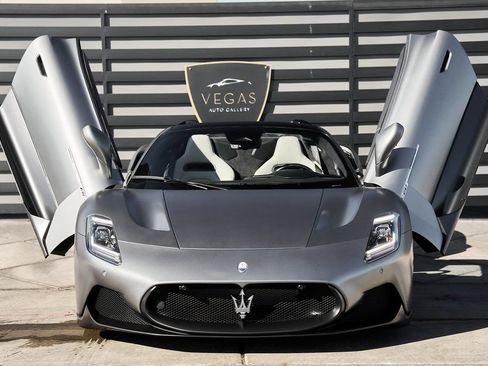 Used 2023 Maserati MC20 Spyder RWD image 23