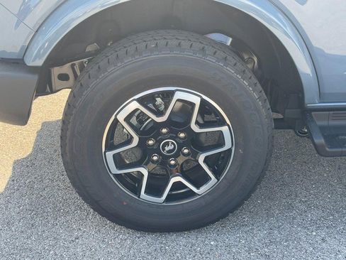 New 2025 Ford Bronco Outer Banks image 4