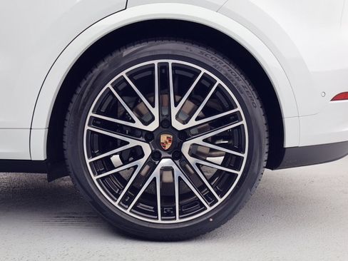New 2026 Porsche Cayenne AWD/4WD image 28