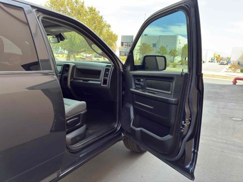 Used 2013 RAM 1500 Express AWD/4WD image 38