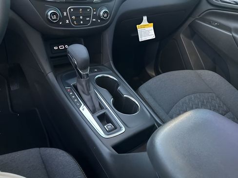 Used 2023 Chevrolet Equinox LT image 35