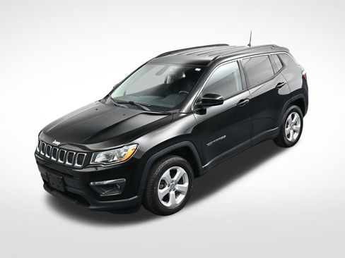 Used 2018 Jeep Compass Latitude w/ Cold Weather Group image 26
