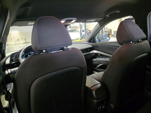Certified 2025 Hyundai Elantra Sport FWD image 15