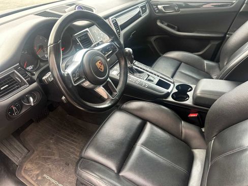 Used 2018 Porsche Macan S image 4