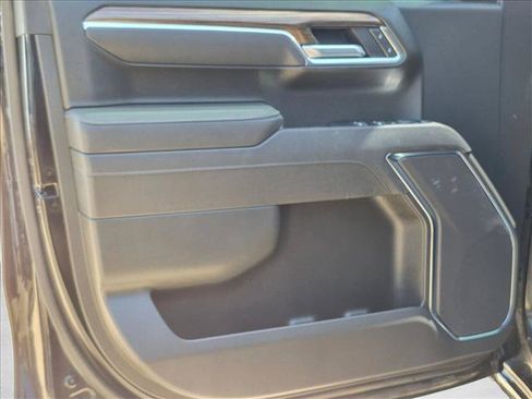Used 2025 Chevrolet Silverado 1500 LT w/ Texas Edition Plus RWD image 9