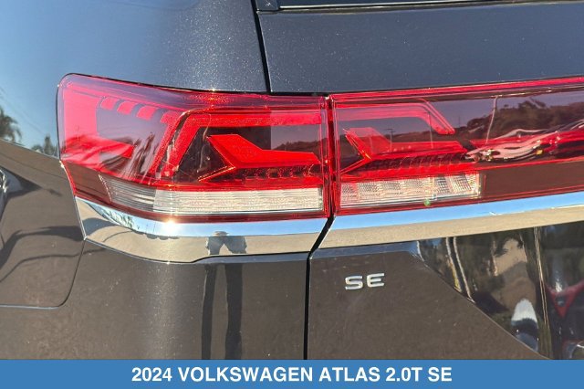 Used 2024 Volkswagen Atlas SE AWD/4WD image 30