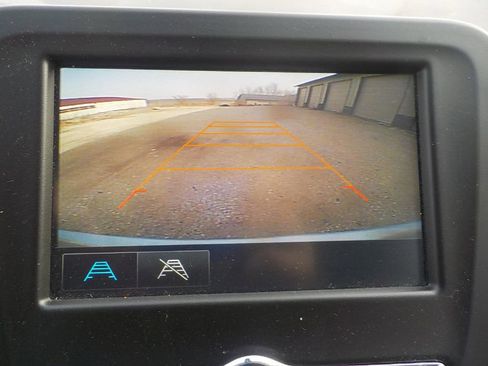 Used 2018 Chevrolet Equinox LT FWD image 15