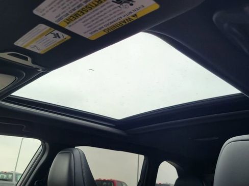 Used 2025 Subaru Forester Sport image 18