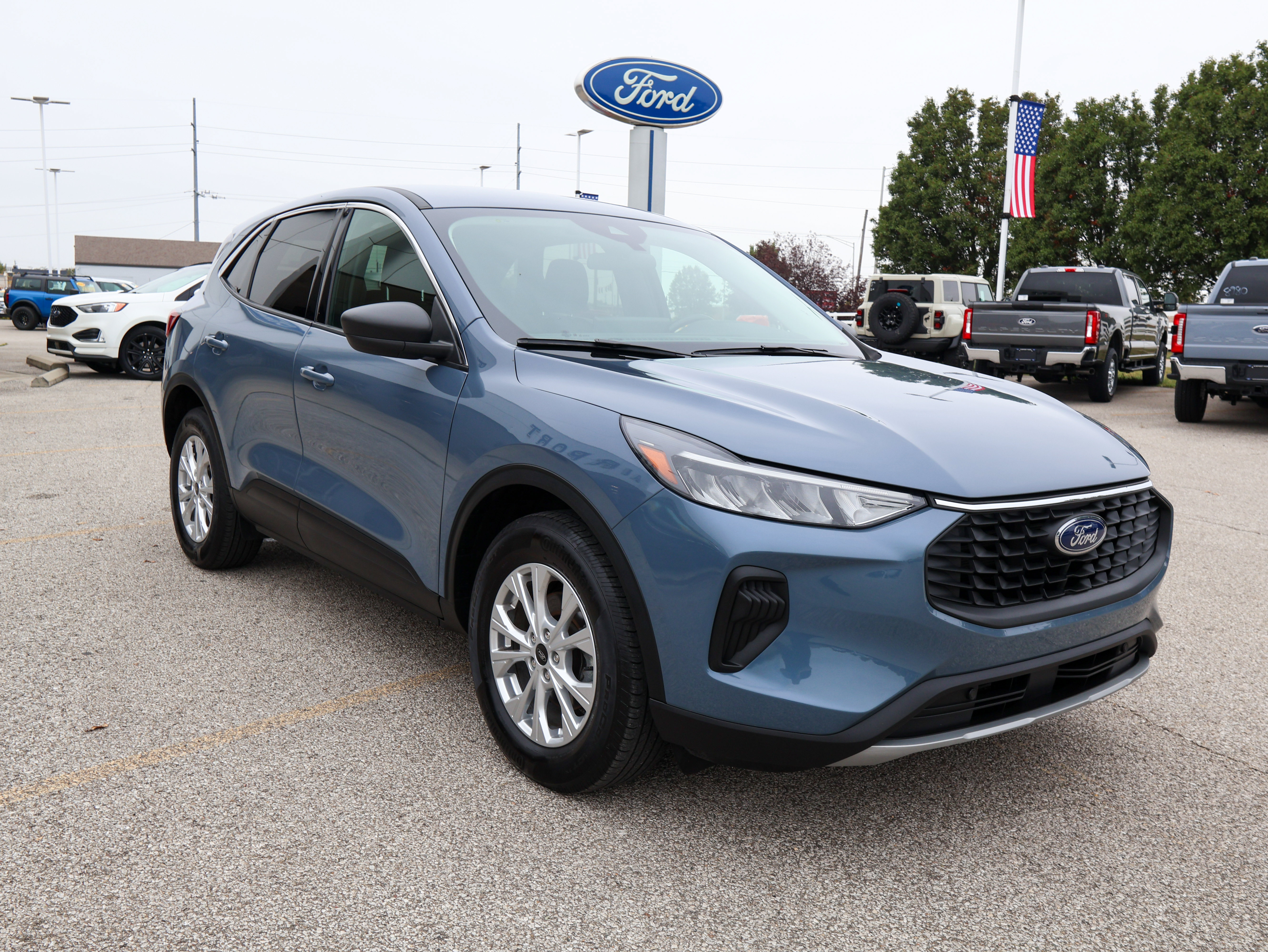 Used 2023 Ford Escape Active w/ Tech Pack #1 AWD/4WD image 7