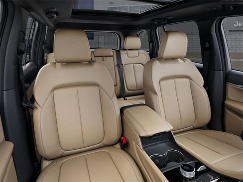 New 2026 Jeep Grand Cherokee Limited w/ Trailer Tow Package image 16