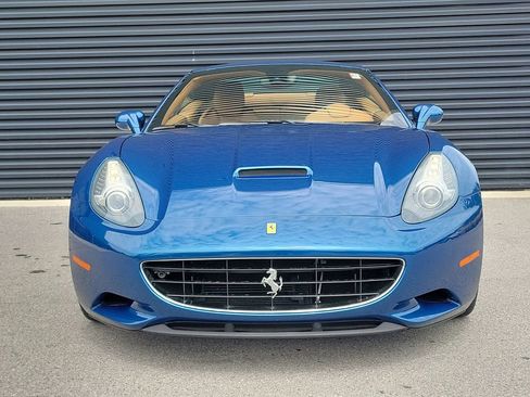 Used 2014 Ferrari California RWD image 10