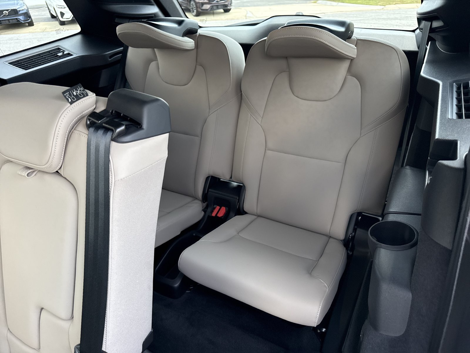 Certified 2026 Volvo XC90 B6 Plus AWD/4WD image 12